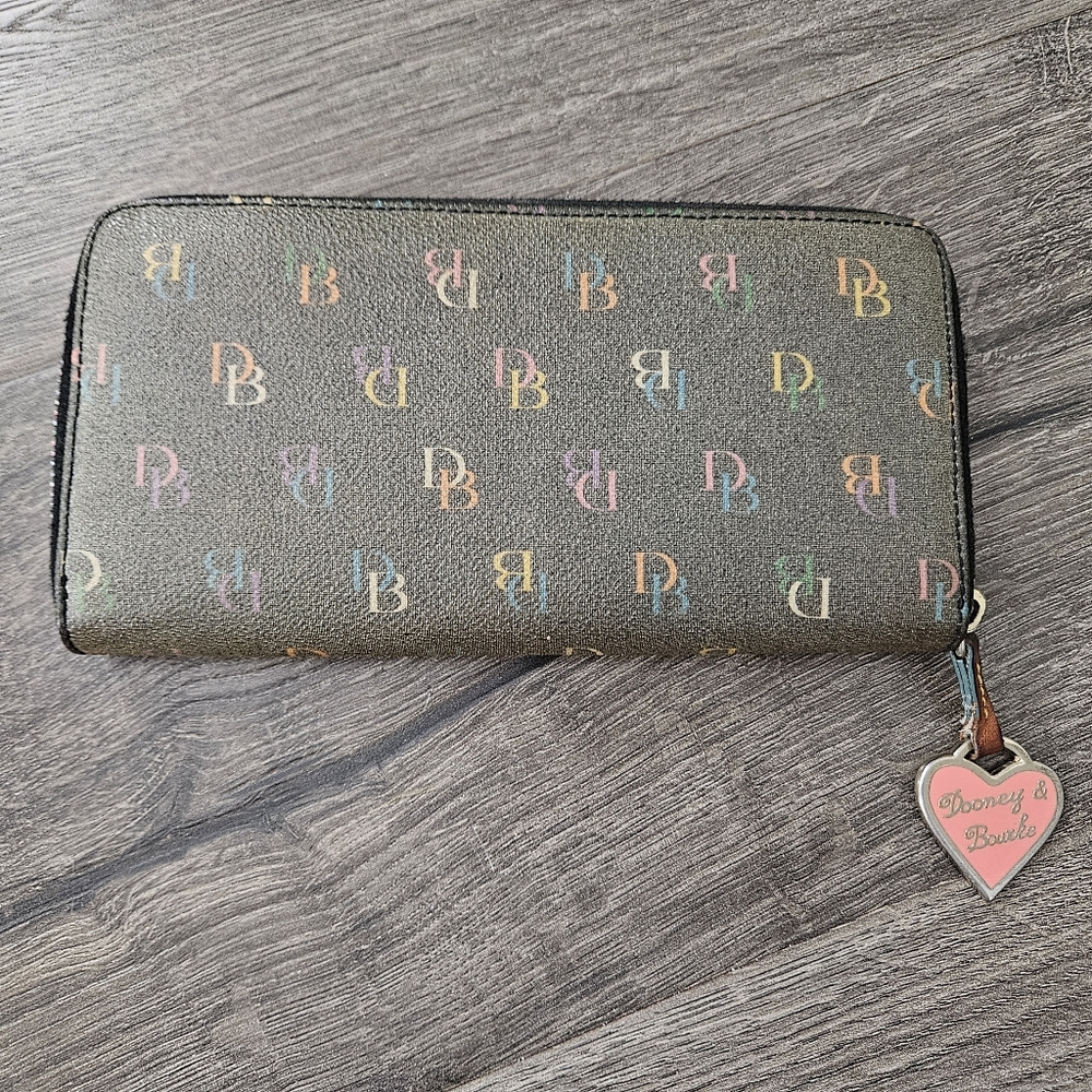 Vintage Dooney and Bourke wallet